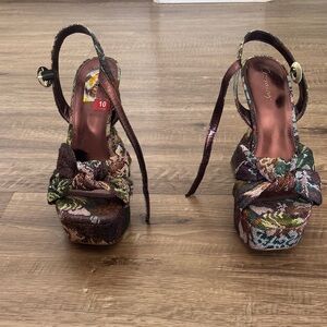 Elegant Floral Circus NY Platform Sandals